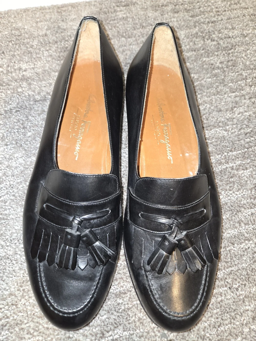 Salvatore Ferragamo Men's Black Leather Tassel SlipOn Loafer 9 EE Classic Luxury